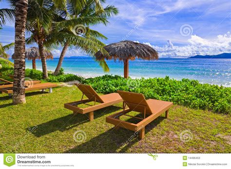 Oceanfront Paradise! with Beach Chairs, and Free。